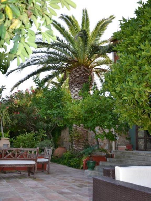 살스-르-샤토 Casa Montes B&B 외부 사진